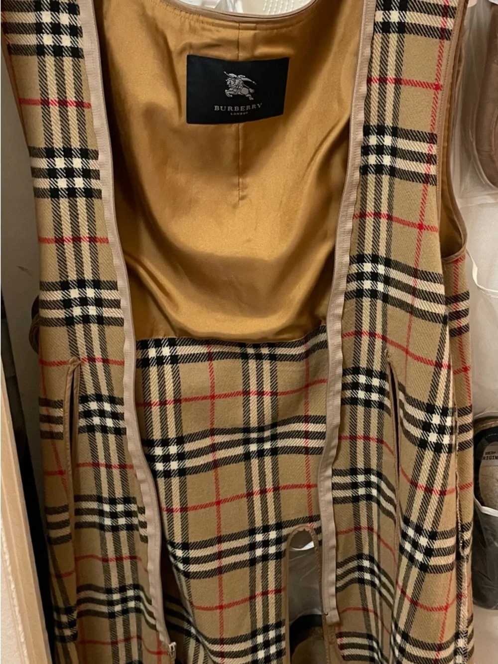 Burberry Beige Trench Coat - Picture 7 of 8